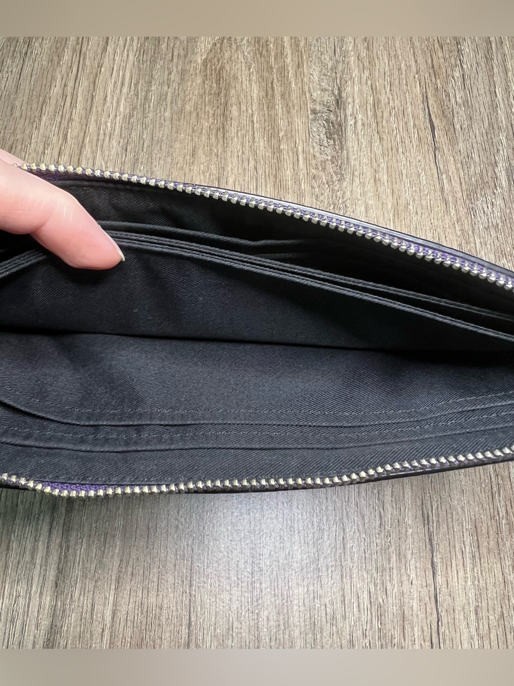 EUC Coach Purple Pebbled Leather Wristlet - Picture 4 of 6